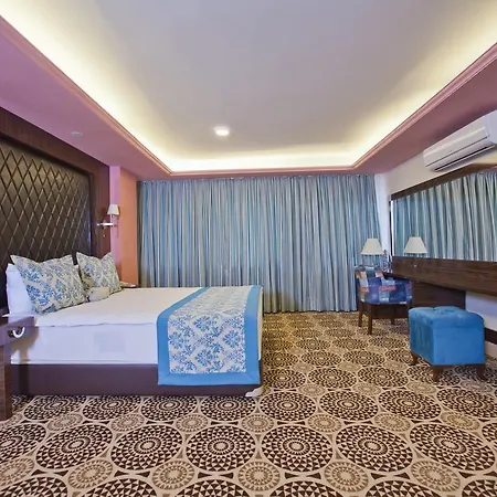 Celikhan Otel 3*